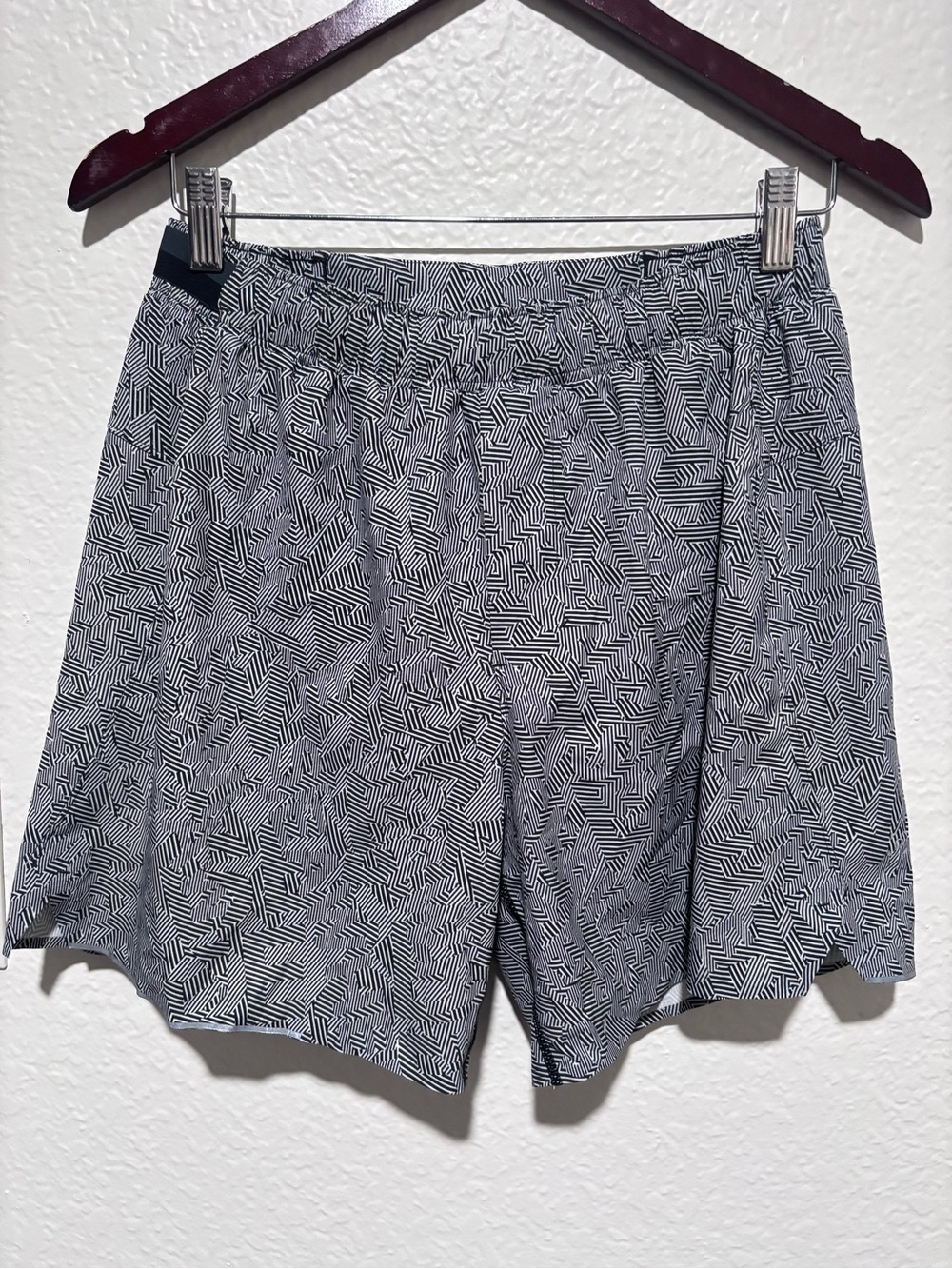 Lululemon Surge Short 6" Lined Sea Wheeze Illusionary Shorts Size Medium